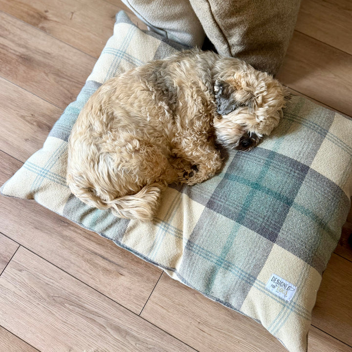 Farmhouse Tartan Pillow Dog Bed