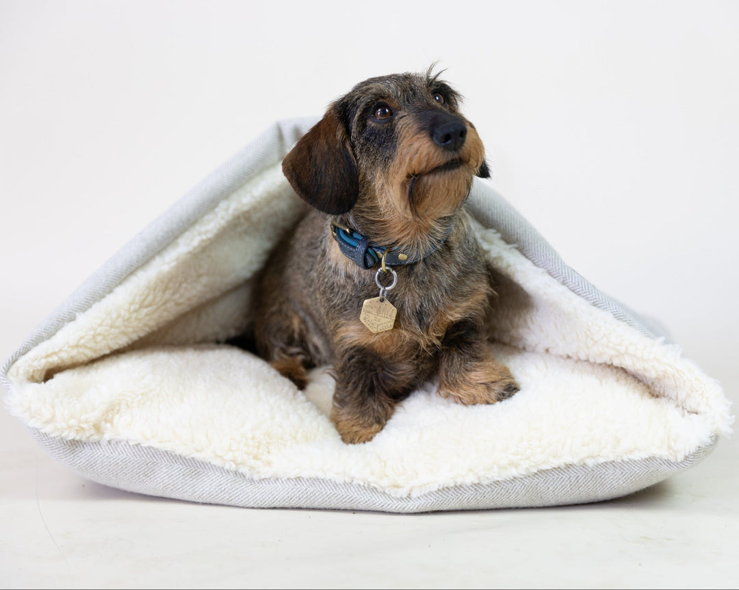 Latte Tweed Doggy Den Bed