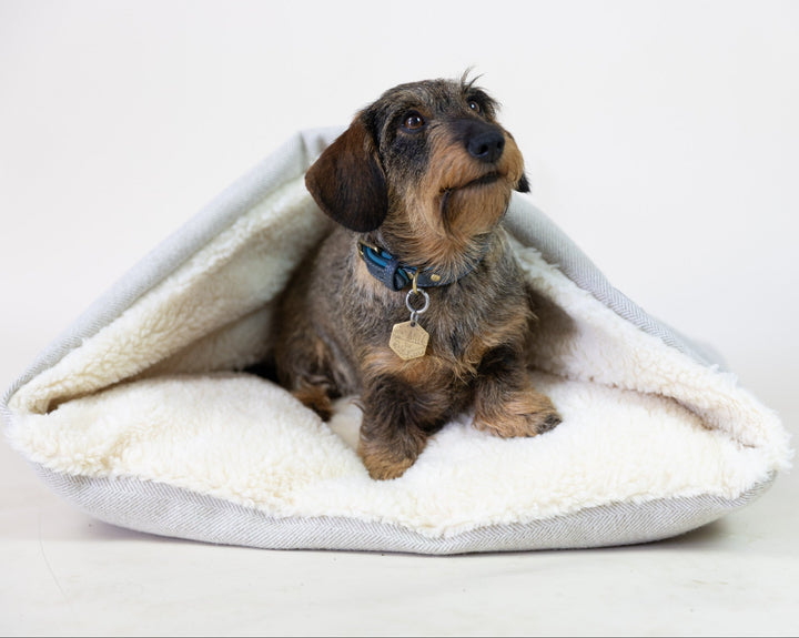 Latte Tweed Doggy Den Bed