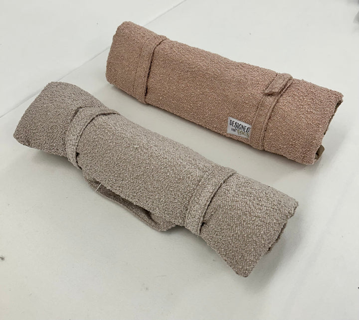 #design_baby-pink-boucle-darker-pink