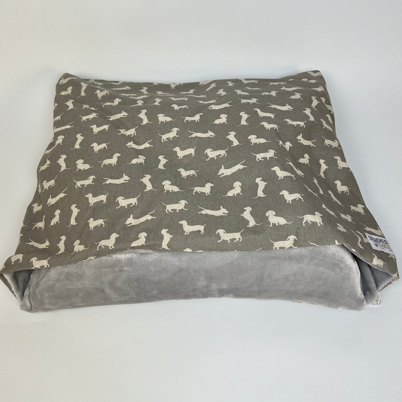 #design_dove-dachshund-silver-supersoft-fleece