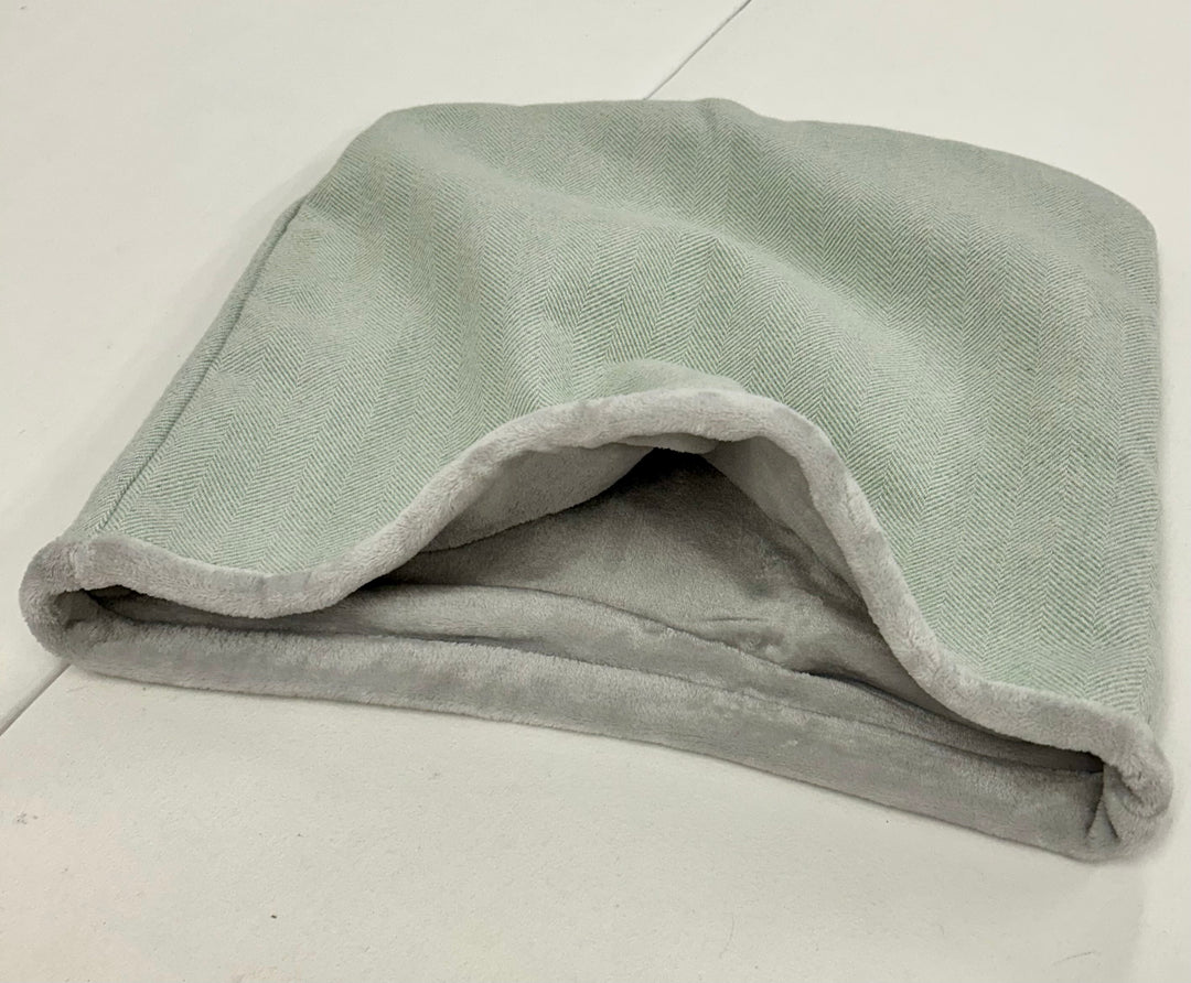 #design_duck-egg-tweed-silver-supersoft