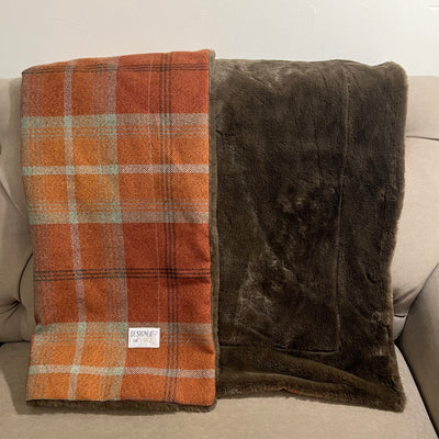 #design_warm-spice-tartan-chocolate-fur-fleece