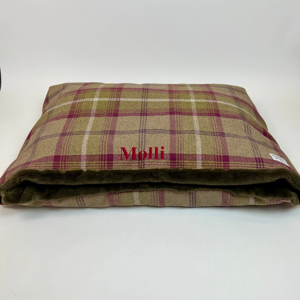 heather dog den bed 