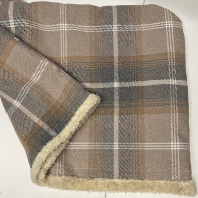 #design_antique-gold-tartan-oat-faux-sheepskin