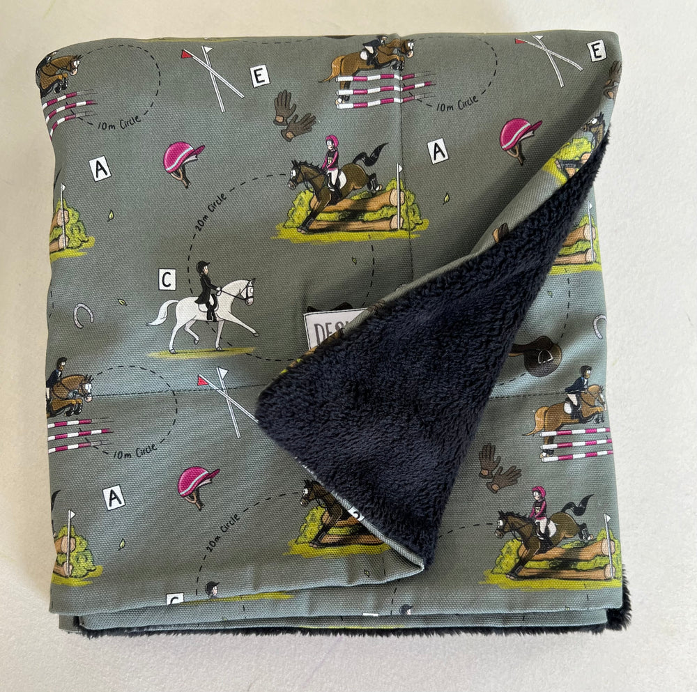 #design_emily-cole-eventer-black-supersoft-fleece