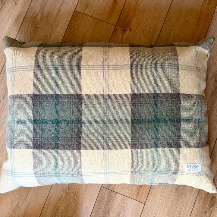 Farmhouse Tartan Pillow Dog Bed