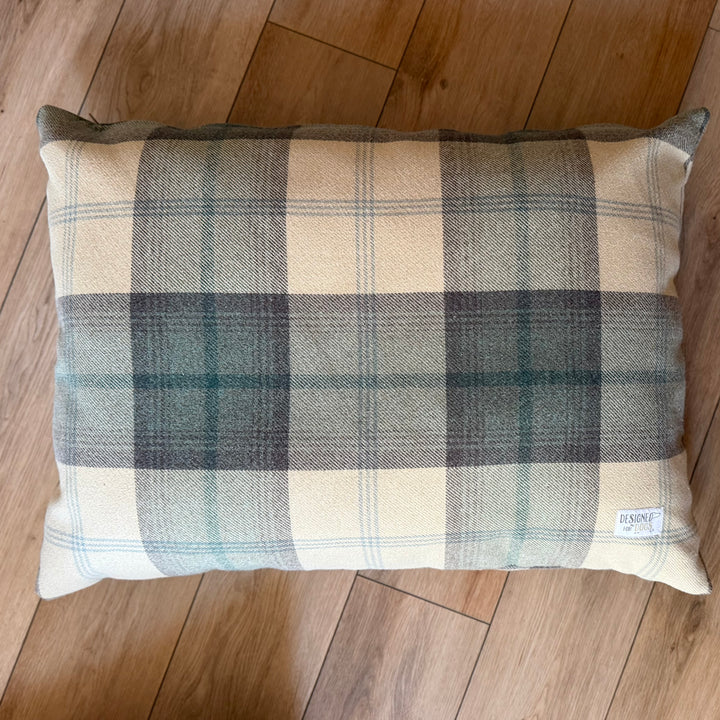 Farmhouse Tartan Pillow Dog Bed