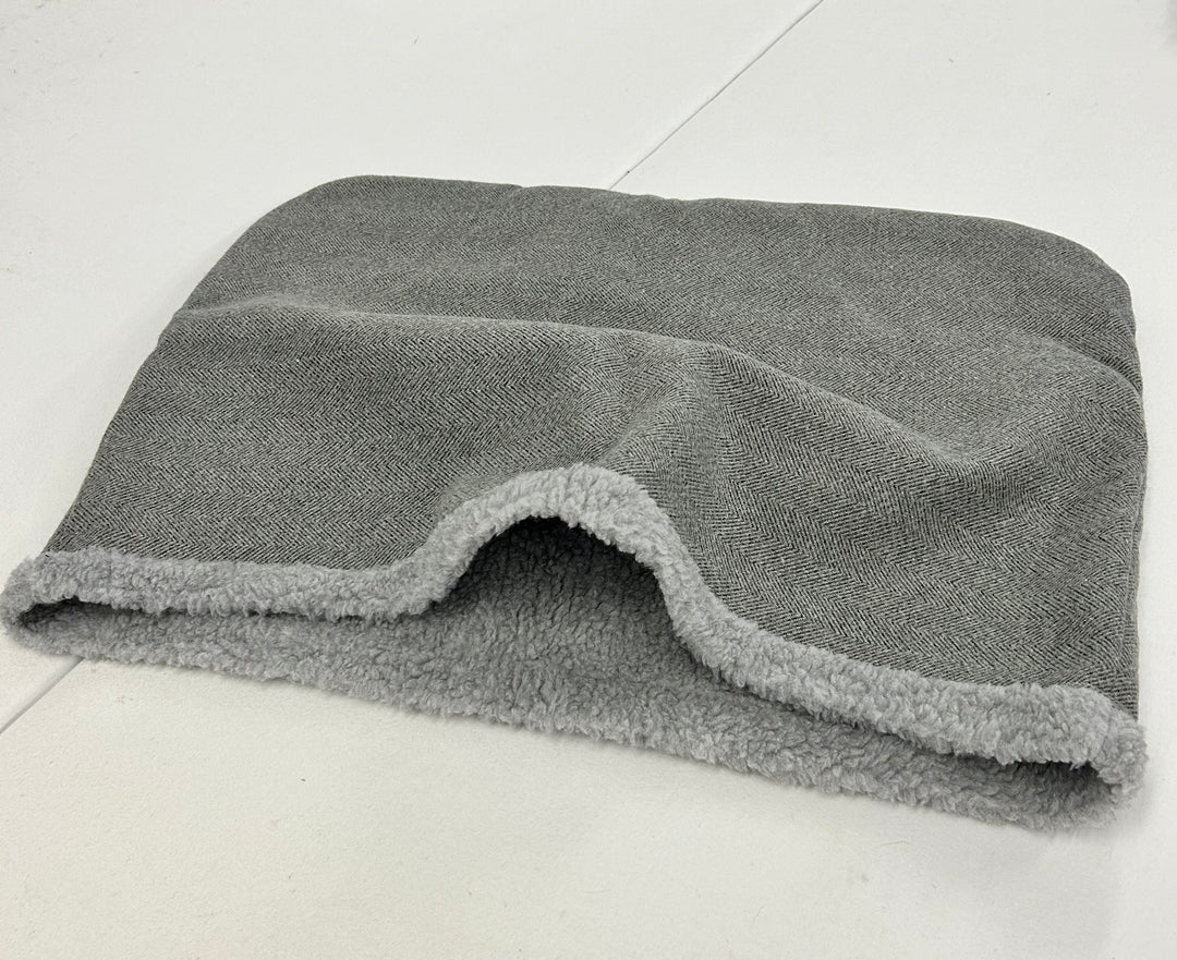 #design_pewter-tweed-grey-faux-sheepskin