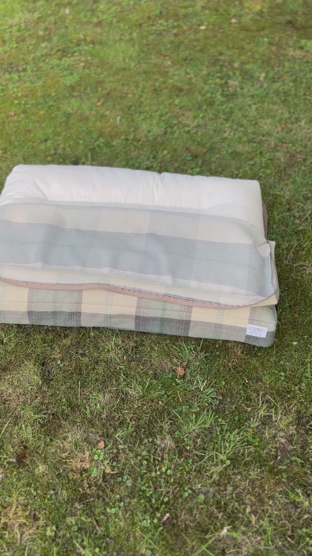 Farmhouse Tartan Mattress Bed