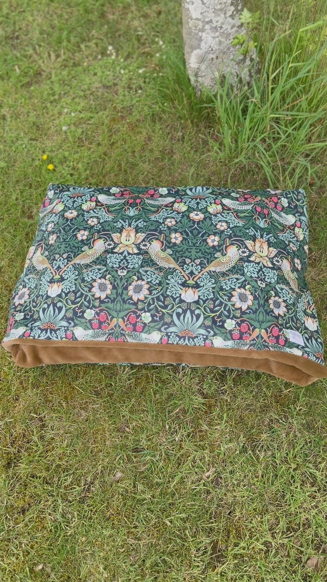 William Morris Ember Strawberry Thief Velvet Doggy Den Bed