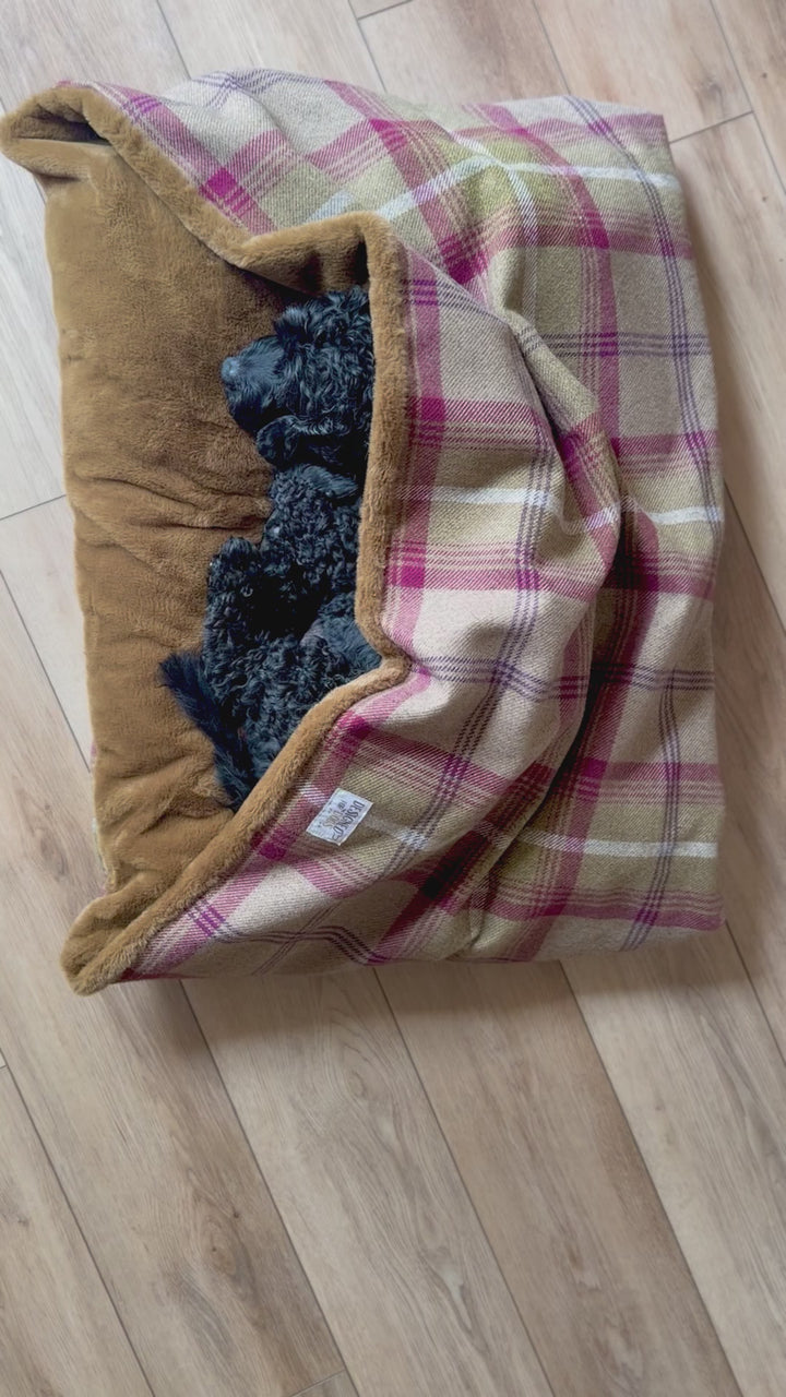 Heather Tartan Doggy Den Bed